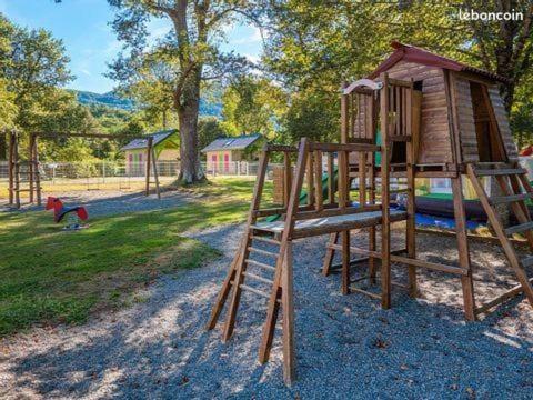 Oh! Campings - Camping Paradis A L'Ombre Des Tilleuls Peyrouse Luaran gambar